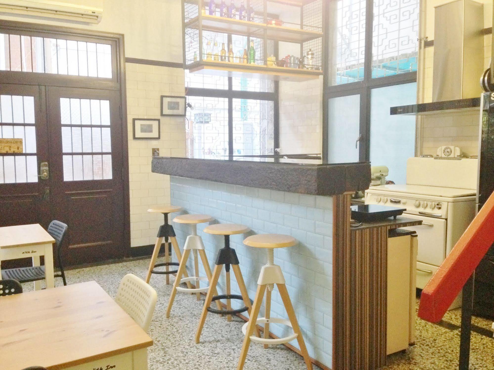 With Inn Hostel Καοσιούνγκ Εξωτερικό φωτογραφία